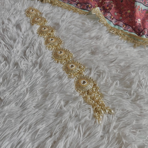 Pranda Hair Accessory - Picture 2 of 3